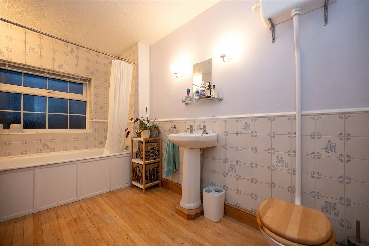 2 Bedroom House LetHouse Let in Normandy Road, St. Albans, Hertfordshire - View 5 - Collinson Hall