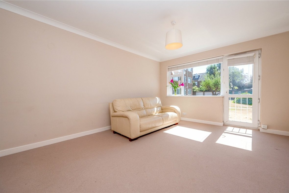 1 Bedroom Apartment LetApartment Let in Cumberland Court, Carlisle Avenue, St. Albans - View 2 - Collinson Hall