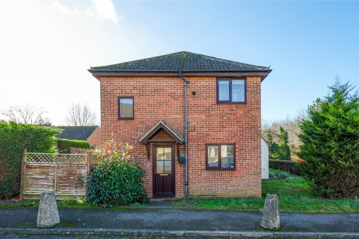 2 Bedroom House For SaleHouse For Sale in Belvedere Gardens, Watford Road, St. Albans - View 13 - Collinson Hall