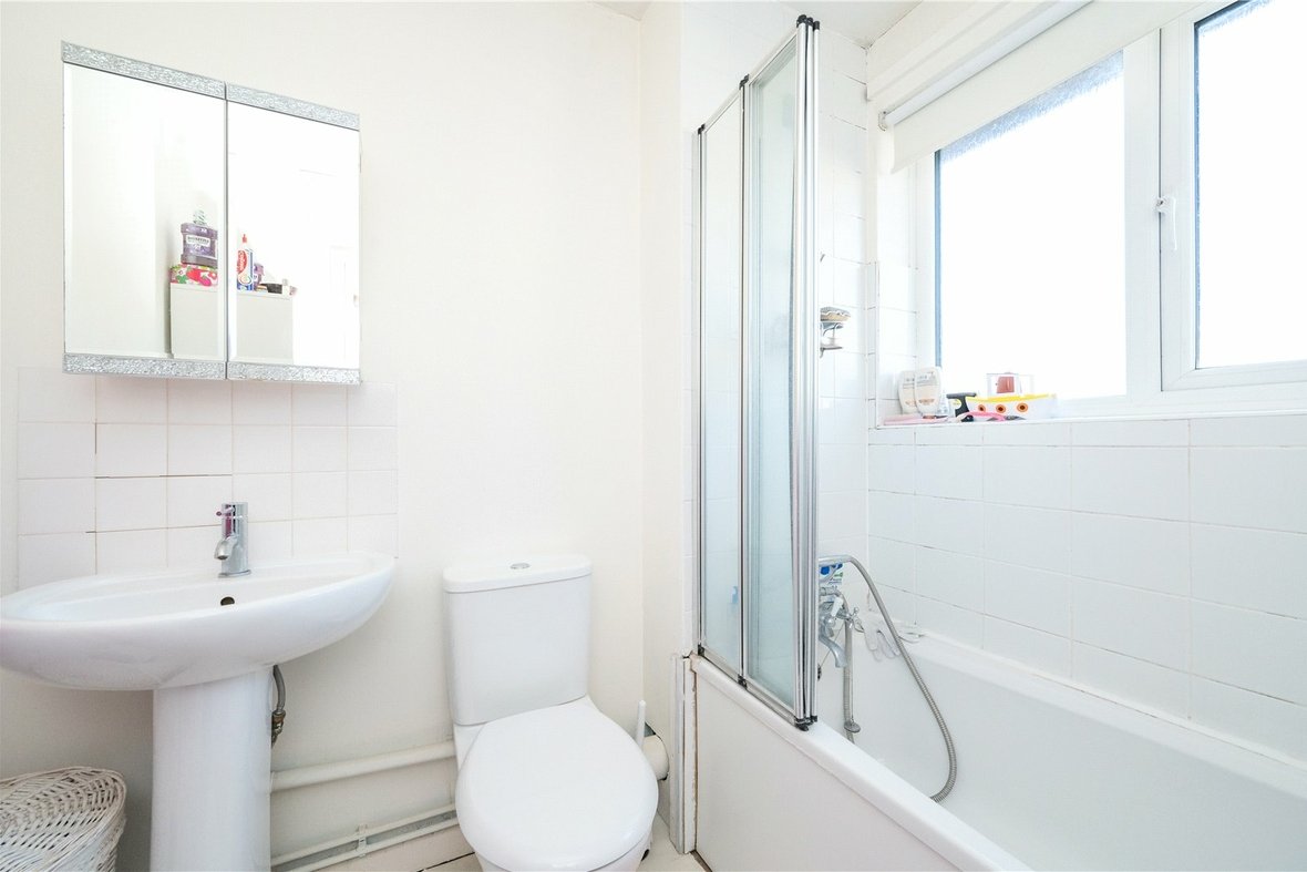 2 Bedroom House For SaleHouse For Sale in Belvedere Gardens, Watford Road, St. Albans - View 7 - Collinson Hall