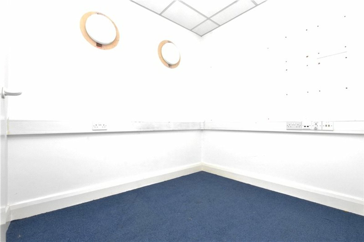 Commercial property Let Agreed in London Road, St. Albans, Hertfordshire - View 5 - Collinson Hall