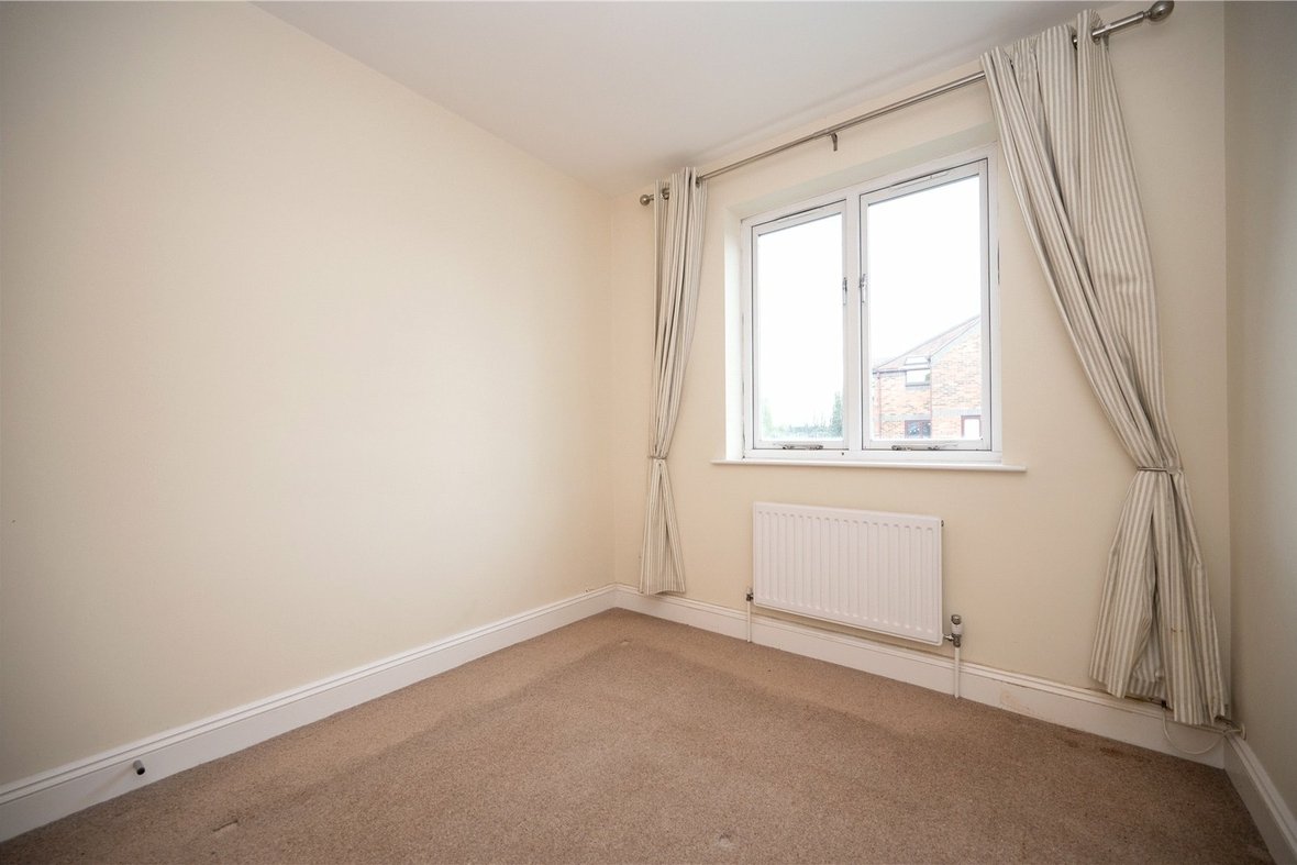 2 Bedroom Apartment Let AgreedApartment Let Agreed in Thorpe Road, St. Albans, Hertfordshire - View 10 - Collinson Hall