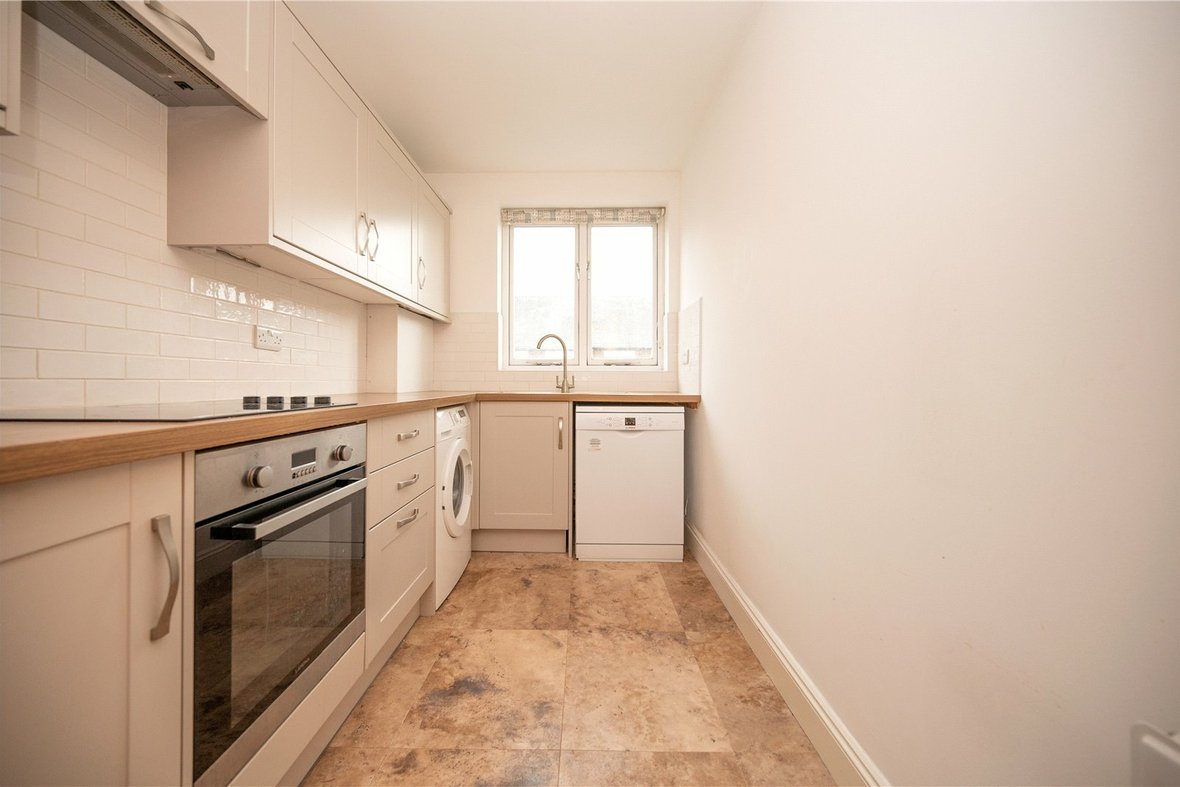2 Bedroom Apartment Let AgreedApartment Let Agreed in Thorpe Road, St. Albans, Hertfordshire - View 3 - Collinson Hall