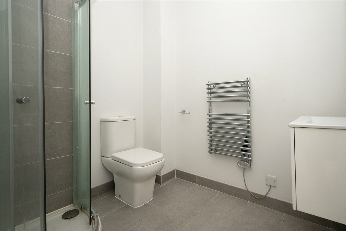 2 Bedroom Apartment Let AgreedApartment Let Agreed in Great North Road, Hatfield, Hertfordshire - View 3 - Collinson Hall