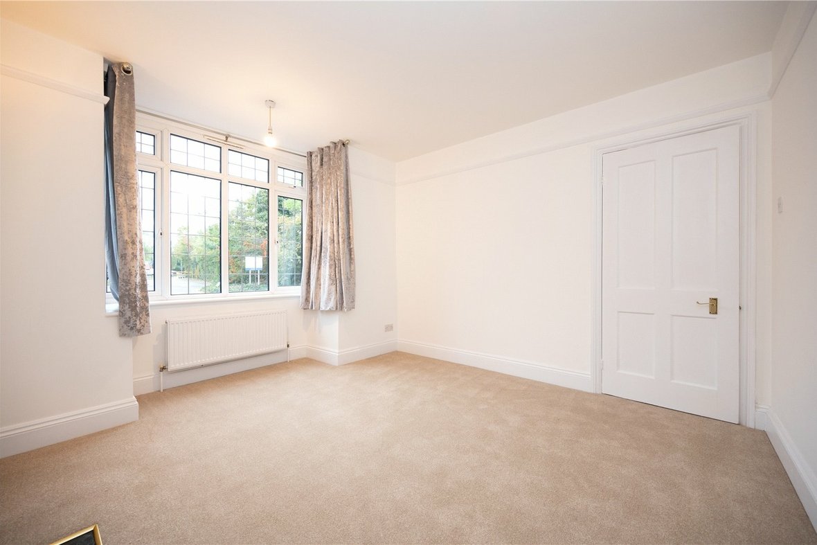 3 Bedroom House Let AgreedHouse Let Agreed in Waverley Road, St. Albans, Hertfordshire - View 11 - Collinson Hall