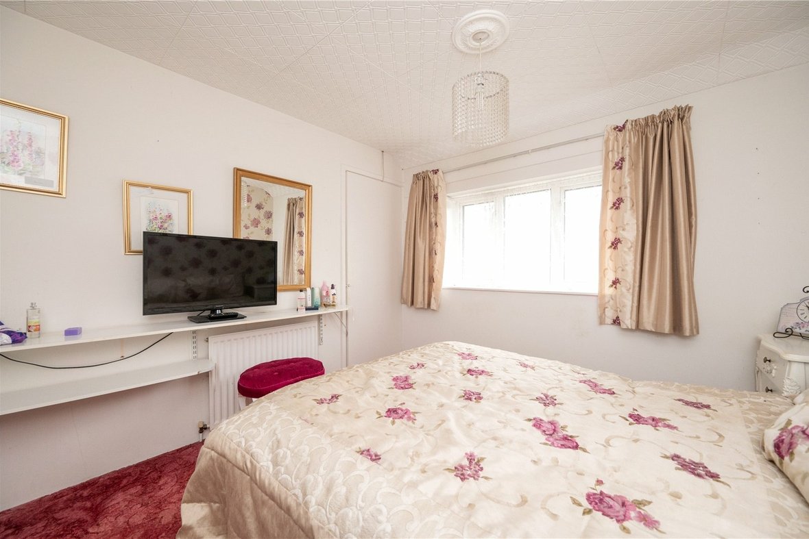 3 Bedroom House For SaleHouse For Sale in Manor Road, London Colney, St. Albans - View 8 - Collinson Hall
