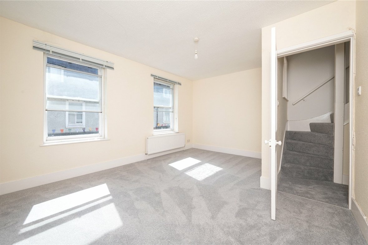 2 Bedroom Maisonette To LetMaisonette To Let in Catherine Street, St. Albans, Hertfordshire - View 4 - Collinson Hall
