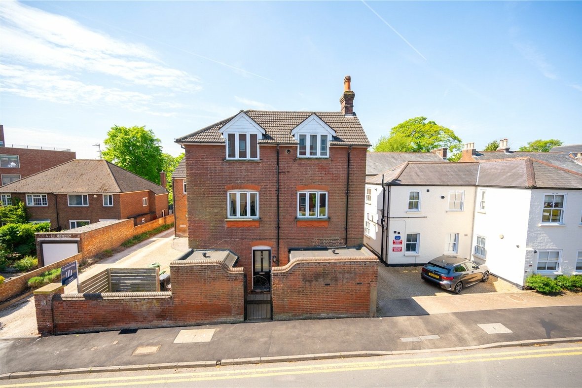 2 Bedroom Apartment LetApartment Let in Grosvenor Road, St. Albans - View 1 - Collinson Hall