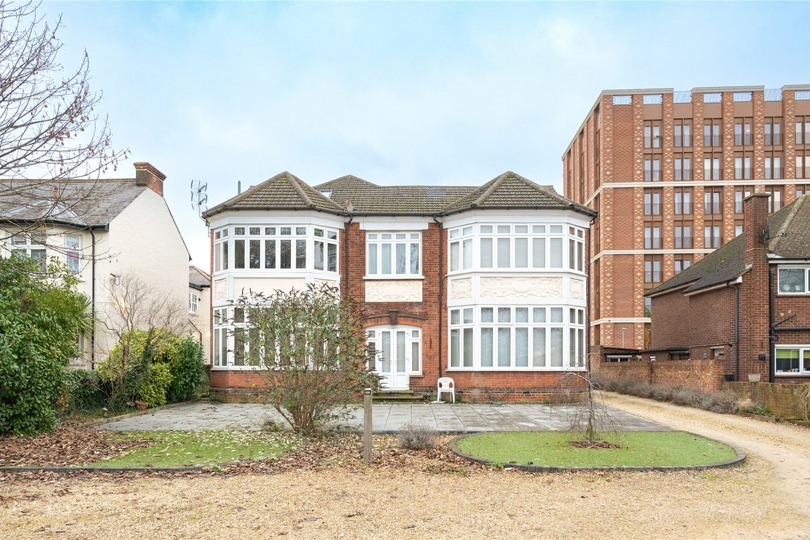 2 Bedroom Apartment Let AgreedApartment Let Agreed in Grosvenor Road, St. Albans - View 1 - Collinson Hall