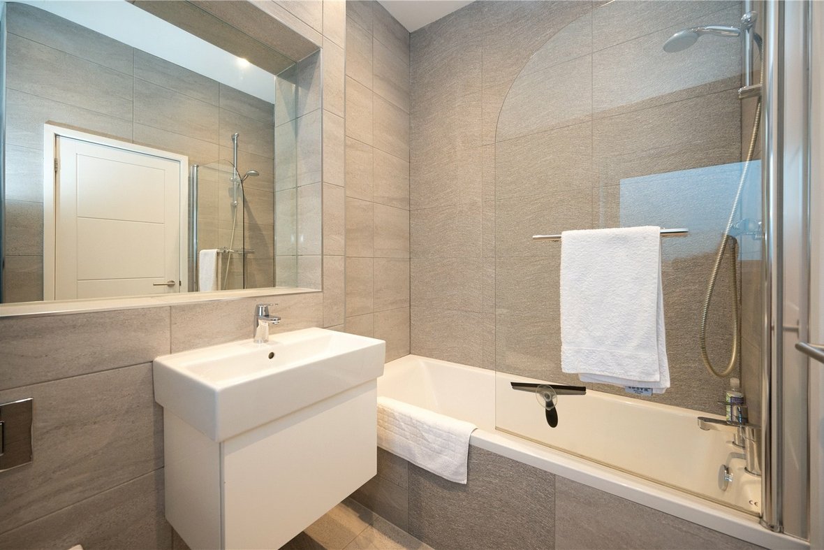 4 Bedroom House To LetHouse To Let in Carnegie Road, St. Albans, Hertfordshire - View 10 - Collinson Hall