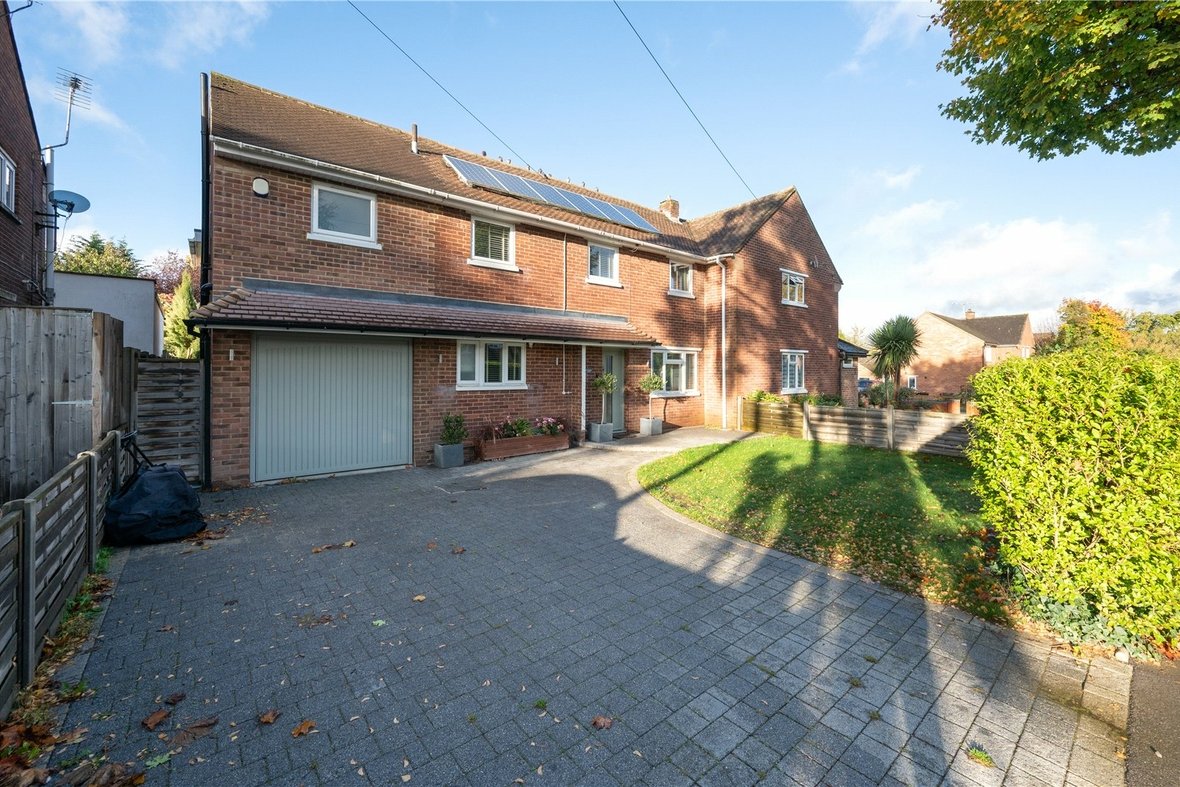 4 Bedroom House To LetHouse To Let in Carnegie Road, St. Albans, Hertfordshire - View 1 - Collinson Hall