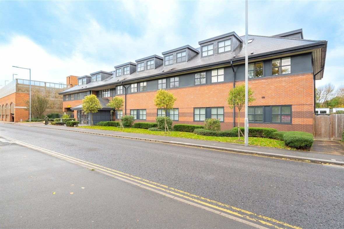 1 Bedroom Apartment LetApartment Let in Great North Road, Hatfield, Hertfordshire - View 8 - Collinson Hall