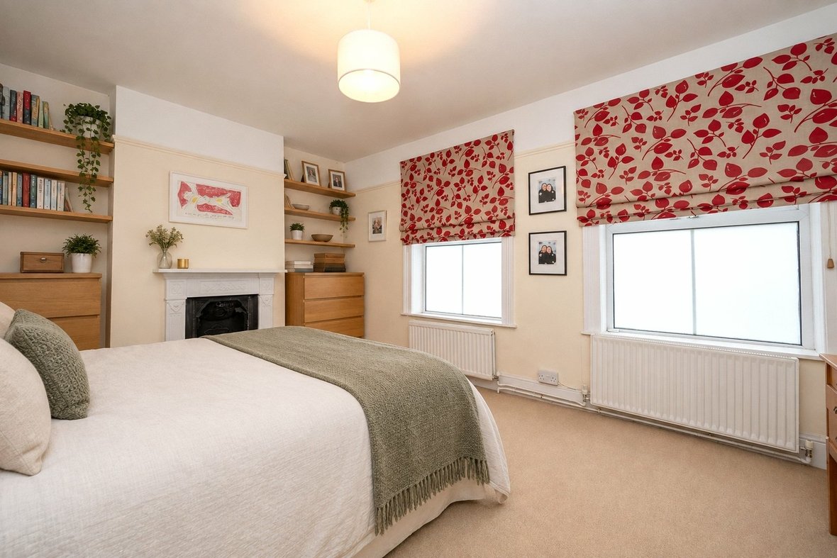 4 Bedroom House LetHouse Let in Burnham Road, St. Albans, Hertfordshire - View 3 - Collinson Hall
