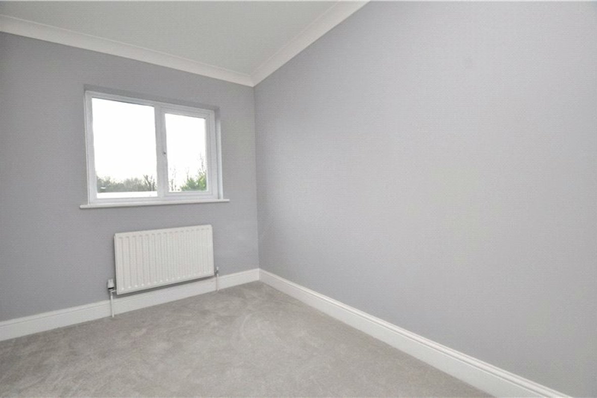 3 Bedroom House Let AgreedHouse Let Agreed in Branch Road, Park Street, St Albans - View 11 - Collinson Hall