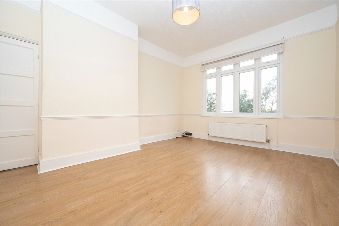 2 Bedroom Apartment LetApartment Let in Grosvenor Road, St. Albans - View 4 - Collinson Hall