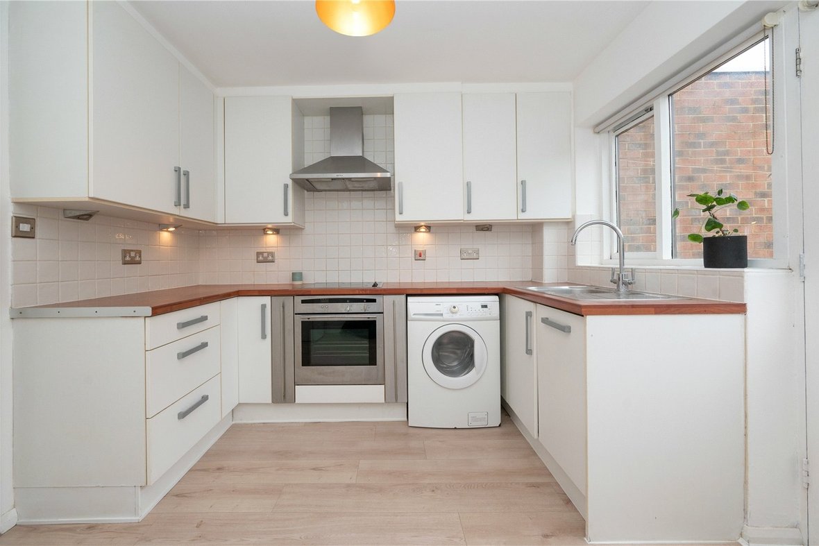 2 Bedroom House Let AgreedHouse Let Agreed in Bedford Road, St. Albans, Hertfordshire - View 11 - Collinson Hall