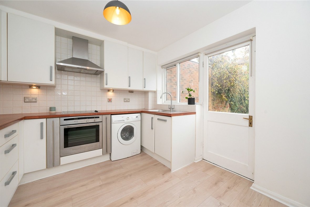2 Bedroom House Let AgreedHouse Let Agreed in Bedford Road, St. Albans, Hertfordshire - View 5 - Collinson Hall