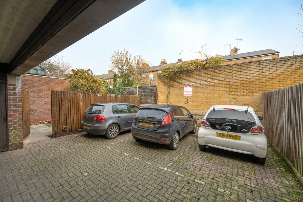 2 Bedroom House Let AgreedHouse Let Agreed in Bedford Road, St. Albans, Hertfordshire - View 14 - Collinson Hall