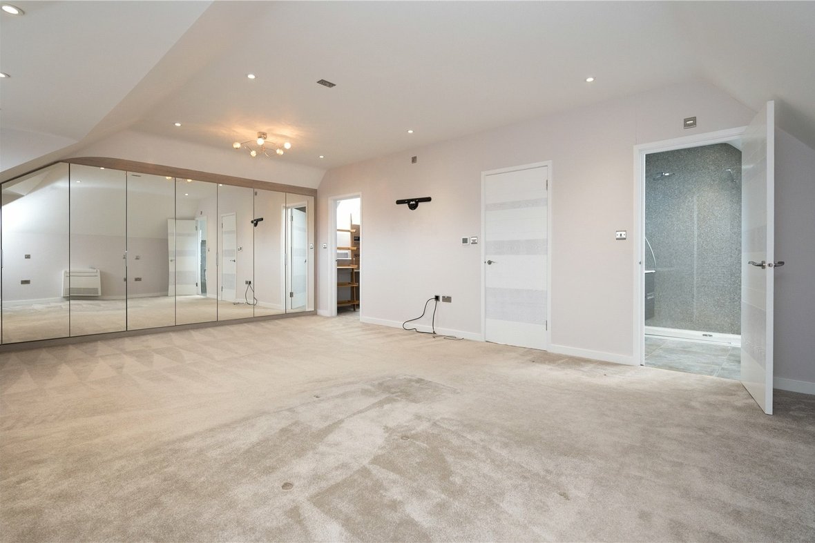 5 Bedroom House LetHouse Let in Watford Road, St. Albans, Hertfordshire - View 2 - Collinson Hall
