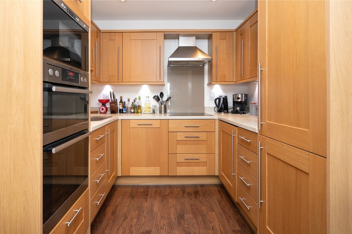 1 Bedroom Apartment LetApartment Let in Barcino House, Charrington Place, St. Albans - View 4 - Collinson Hall
