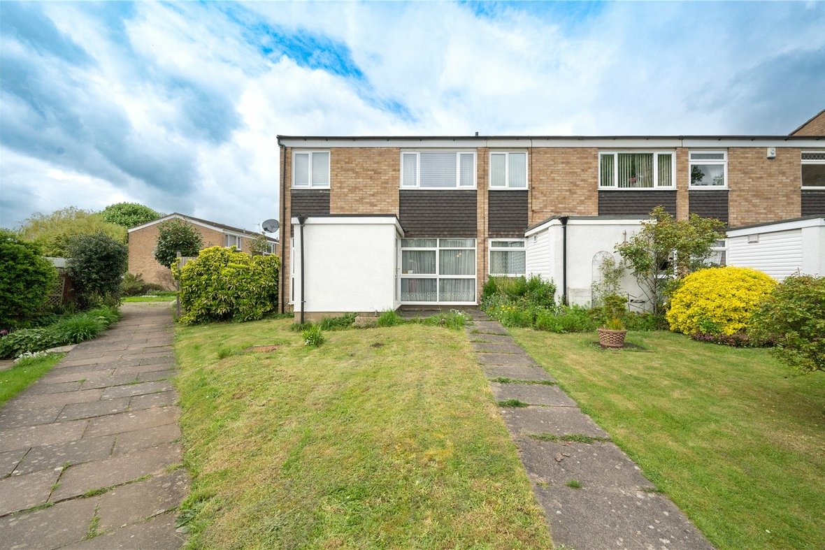 3 Bedroom House Sold Subject to ContractHouse Sold Subject to Contract in New House Park, St. Albans, Hertfordshire - View 17 - Collinson Hall