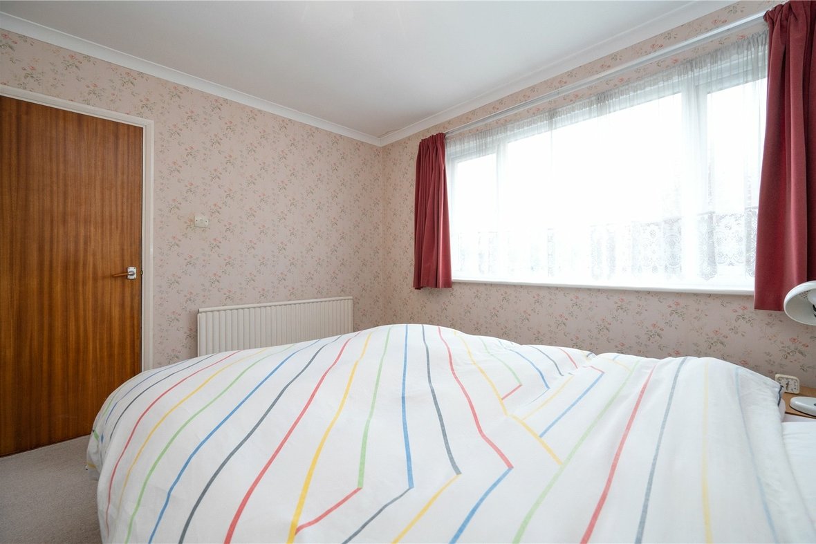 3 Bedroom House Sold Subject to ContractHouse Sold Subject to Contract in New House Park, St. Albans, Hertfordshire - View 13 - Collinson Hall