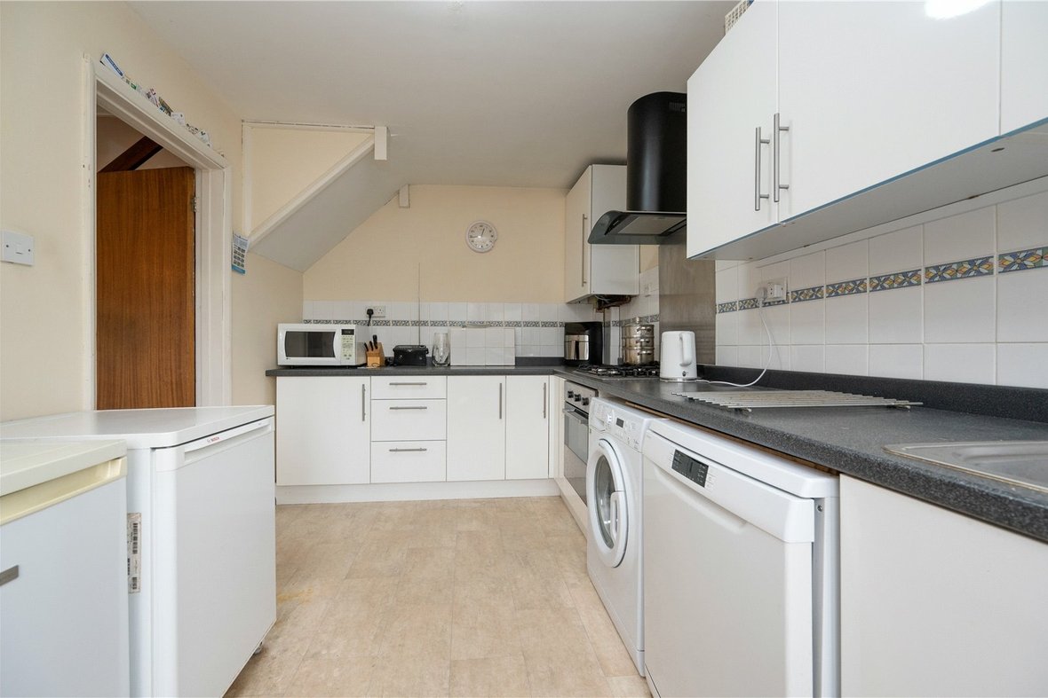 3 Bedroom House Sold Subject to ContractHouse Sold Subject to Contract in New House Park, St. Albans, Hertfordshire - View 4 - Collinson Hall