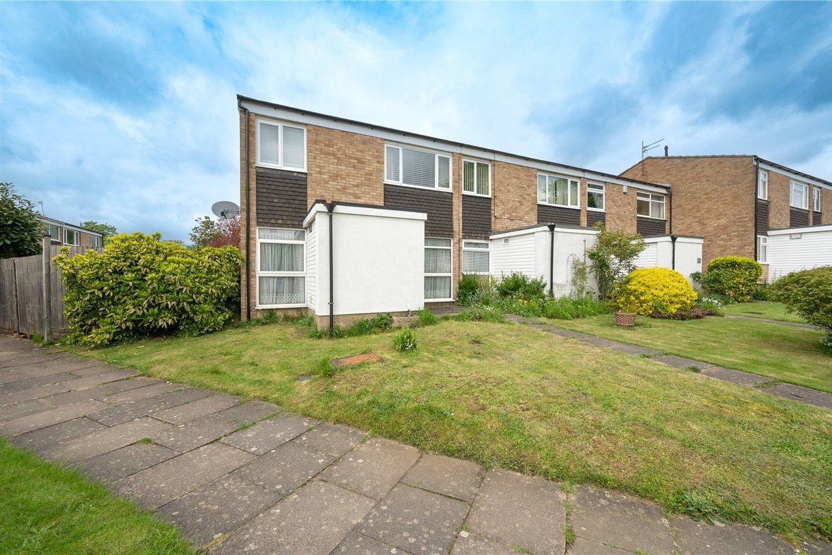 3 Bedroom House Sold Subject to ContractHouse Sold Subject to Contract in New House Park, St. Albans, Hertfordshire - View 1 - Collinson Hall