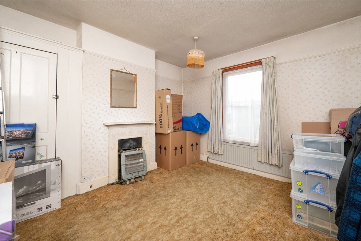 4 Bedroom House For SaleHouse For Sale in Brampton Road, St. Albans, Hertfordshire - View 9 - Collinson Hall