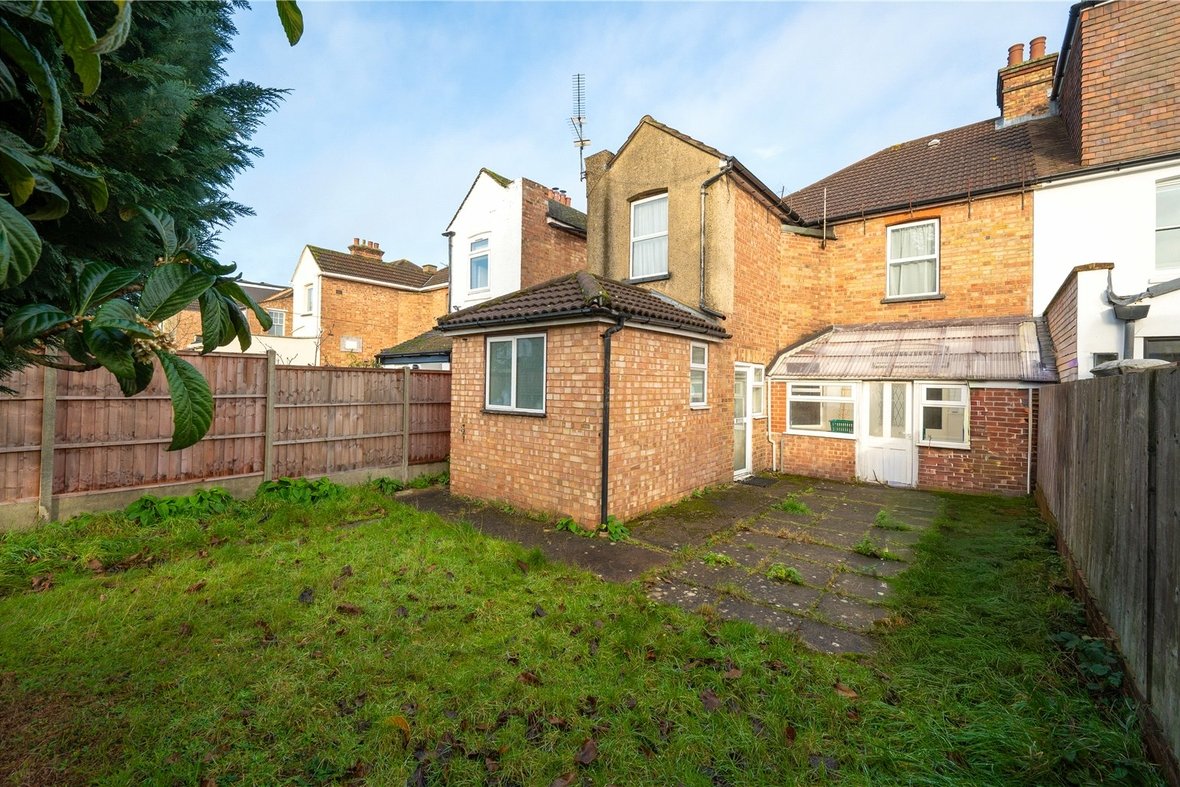 4 Bedroom House For SaleHouse For Sale in Brampton Road, St. Albans, Hertfordshire - View 13 - Collinson Hall