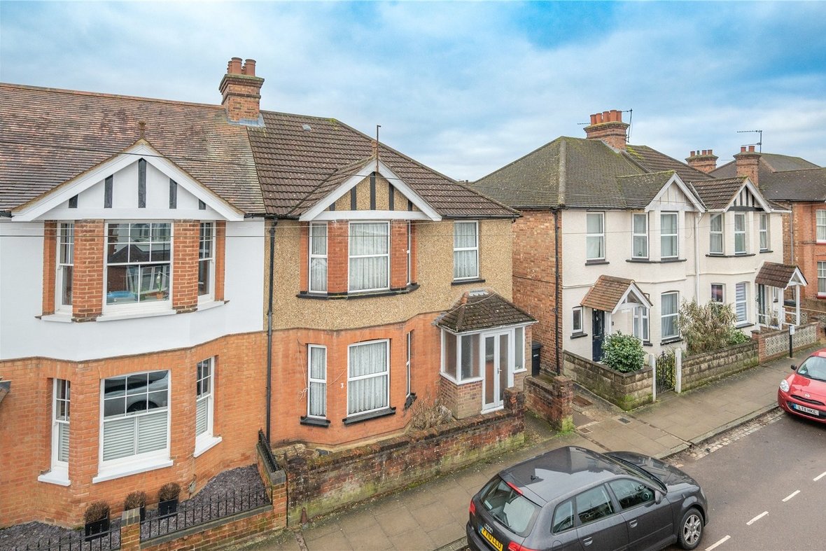 4 Bedroom House For SaleHouse For Sale in Brampton Road, St. Albans, Hertfordshire - View 1 - Collinson Hall