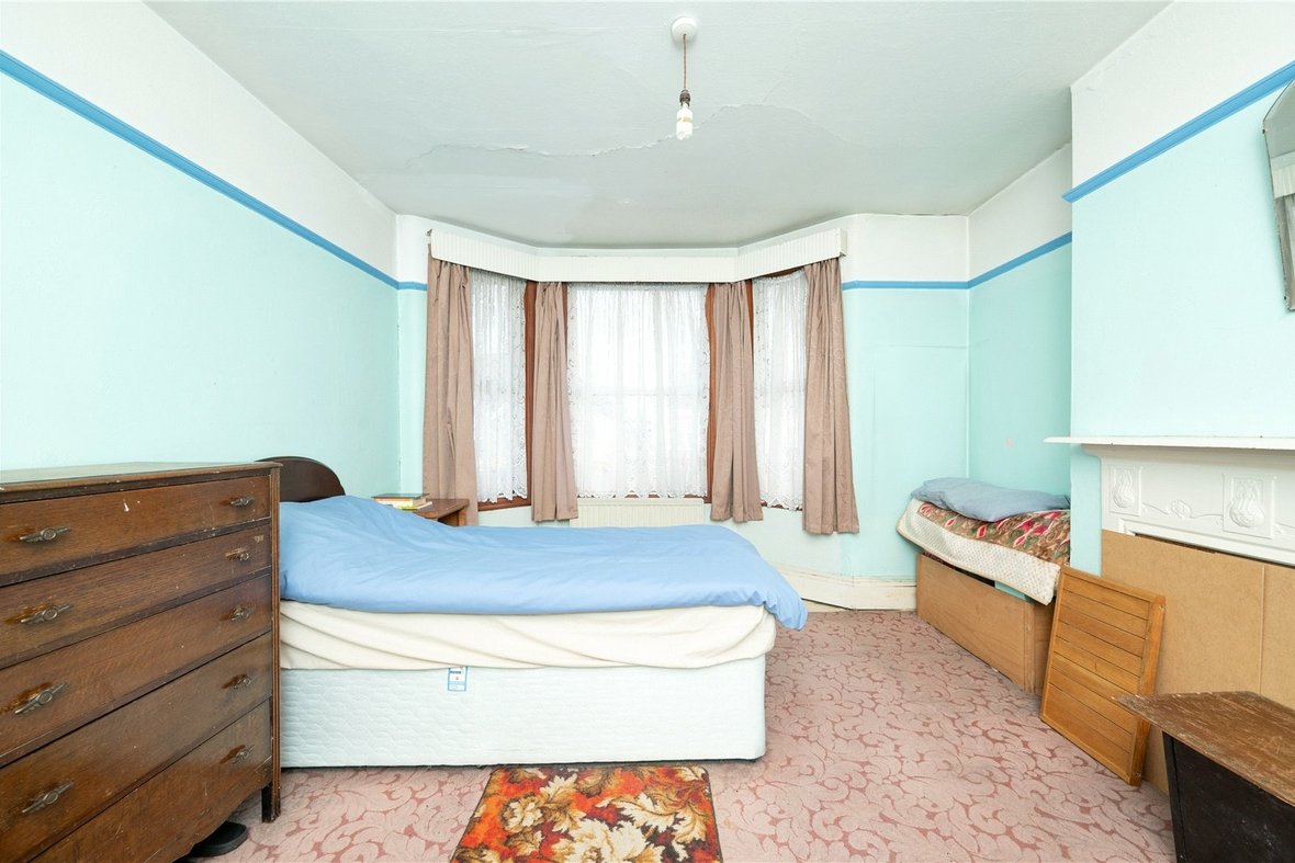 4 Bedroom House For SaleHouse For Sale in Brampton Road, St. Albans, Hertfordshire - View 8 - Collinson Hall