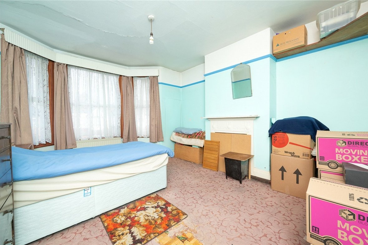 4 Bedroom House For SaleHouse For Sale in Brampton Road, St. Albans, Hertfordshire - View 12 - Collinson Hall