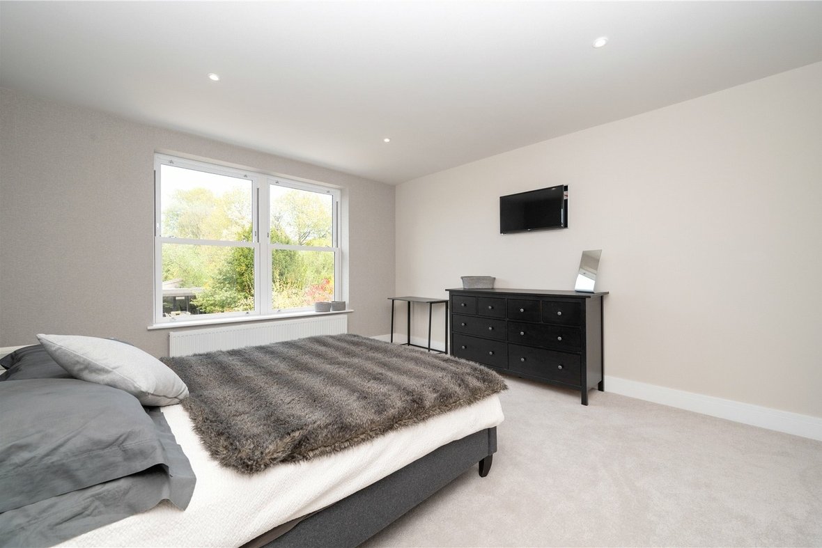 5 Bedroom House For SaleHouse For Sale in Brampton Road, St. Albans, Hertfordshire - View 12 - Collinson Hall
