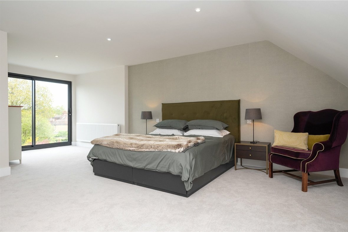 5 Bedroom House For SaleHouse For Sale in Brampton Road, St. Albans, Hertfordshire - View 9 - Collinson Hall