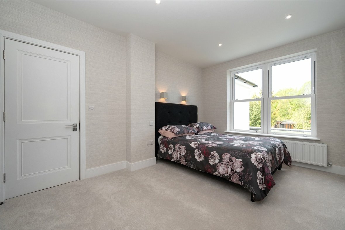 5 Bedroom House For SaleHouse For Sale in Brampton Road, St. Albans, Hertfordshire - View 18 - Collinson Hall