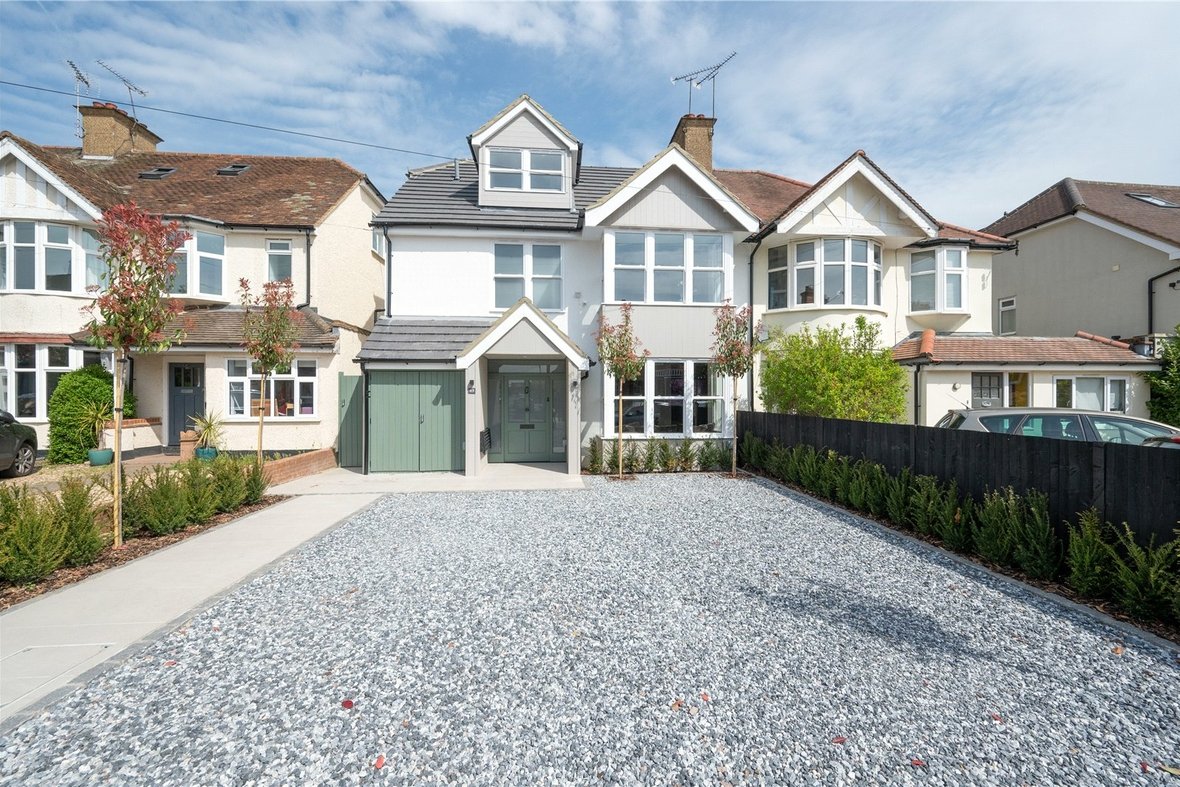 5 Bedroom House For SaleHouse For Sale in Brampton Road, St. Albans, Hertfordshire - View 1 - Collinson Hall