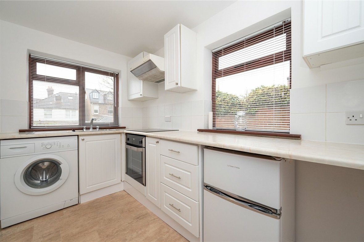 1 Bedroom Apartment Let AgreedApartment Let Agreed in Oswald Road, St. Albans, Hertfordshire - View 2 - Collinson Hall