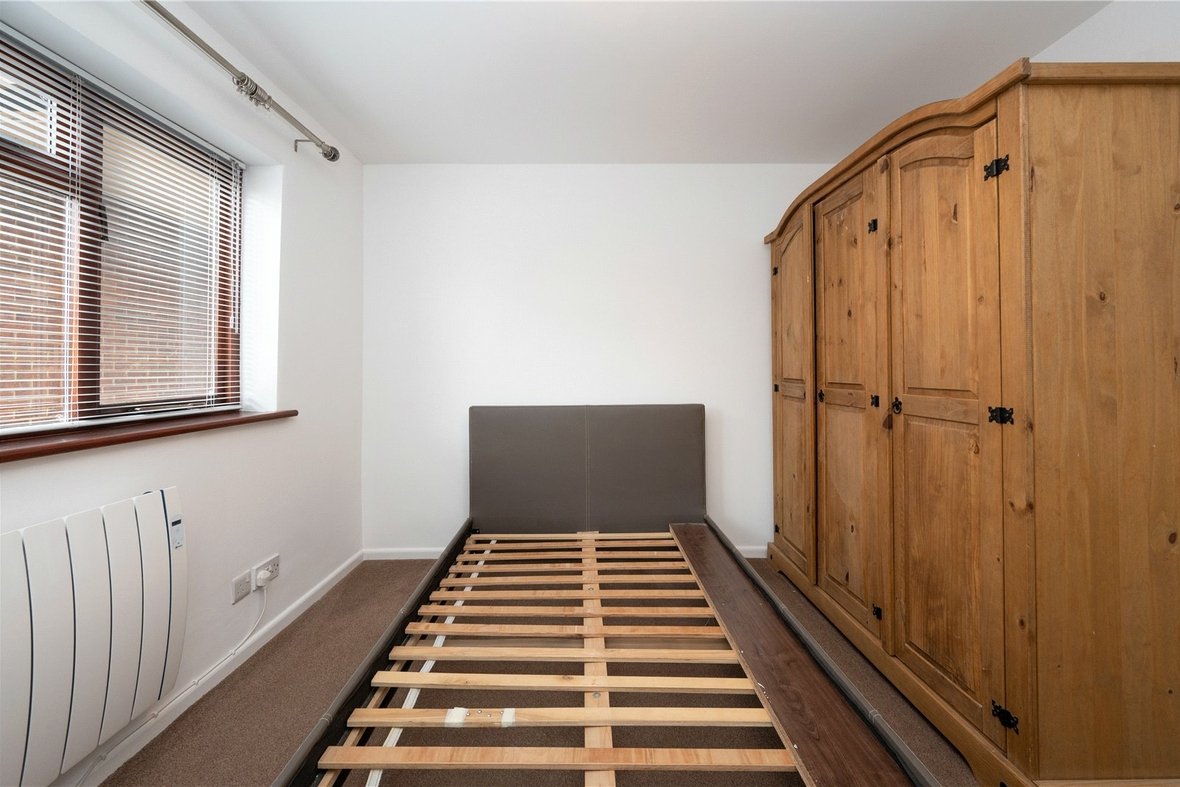 1 Bedroom Apartment Let AgreedApartment Let Agreed in Oswald Road, St. Albans, Hertfordshire - View 10 - Collinson Hall