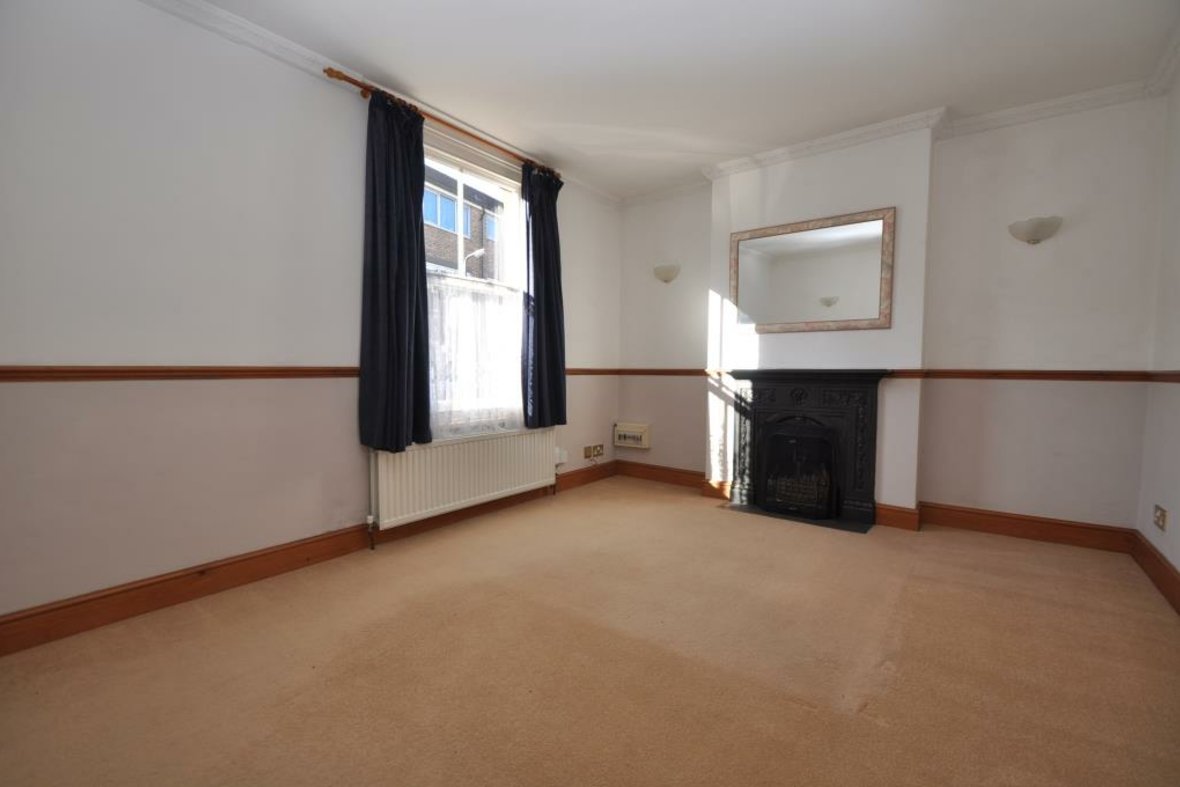 3 Bedroom House Let Agreed in Bardwell Road, St. Albans, Hertfordshire - View 6 - Collinson Hall