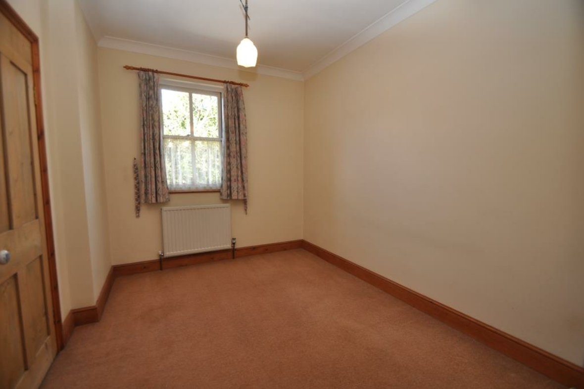3 Bedroom House Let Agreed in Bardwell Road, St. Albans, Hertfordshire - View 10 - Collinson Hall