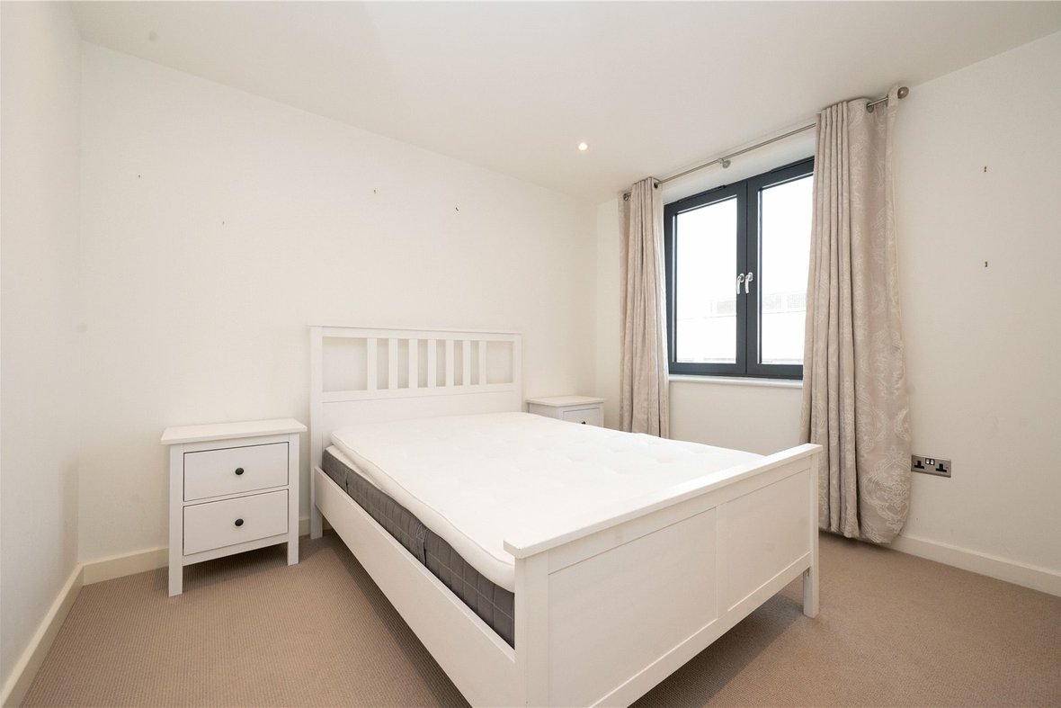 1 Bedroom Apartment Let AgreedApartment Let Agreed in Apex House, Camp Road, St Albans - View 4 - Collinson Hall