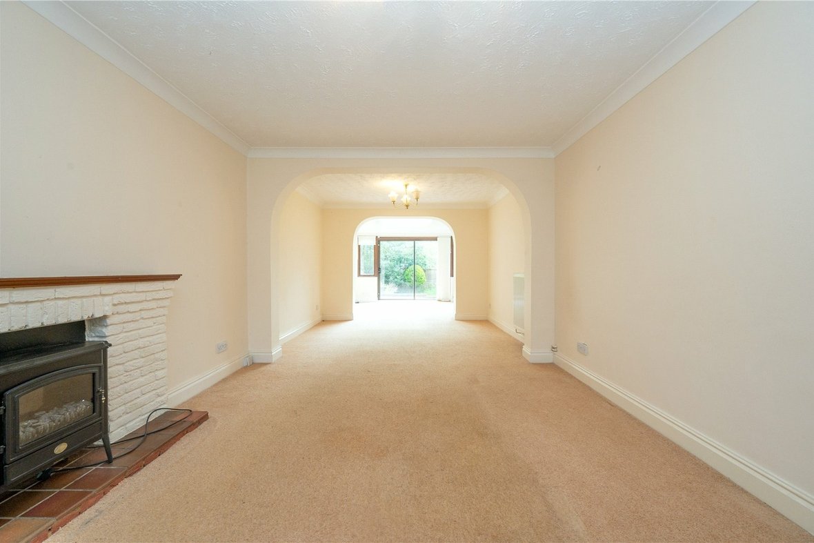 4 Bedroom House Let AgreedHouse Let Agreed in Chancery Close, St. Albans, Hertfordshire - View 16 - Collinson Hall