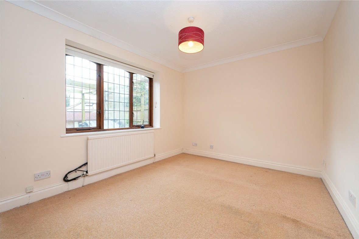 4 Bedroom House Let AgreedHouse Let Agreed in Chancery Close, St. Albans, Hertfordshire - View 18 - Collinson Hall