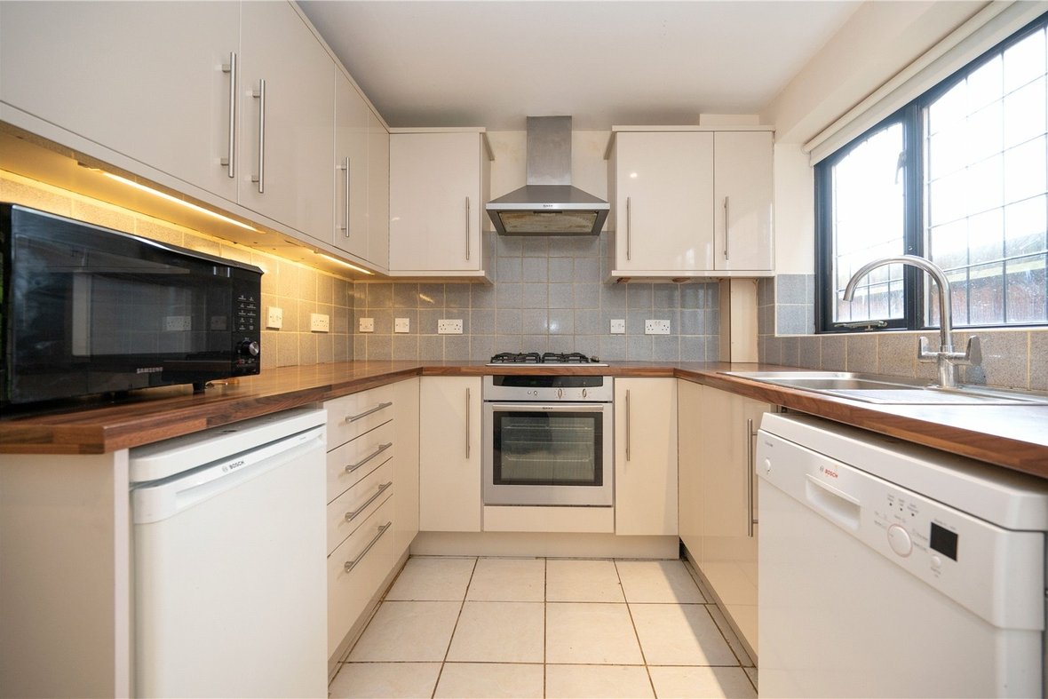 4 Bedroom House Let AgreedHouse Let Agreed in Chancery Close, St. Albans, Hertfordshire - View 2 - Collinson Hall