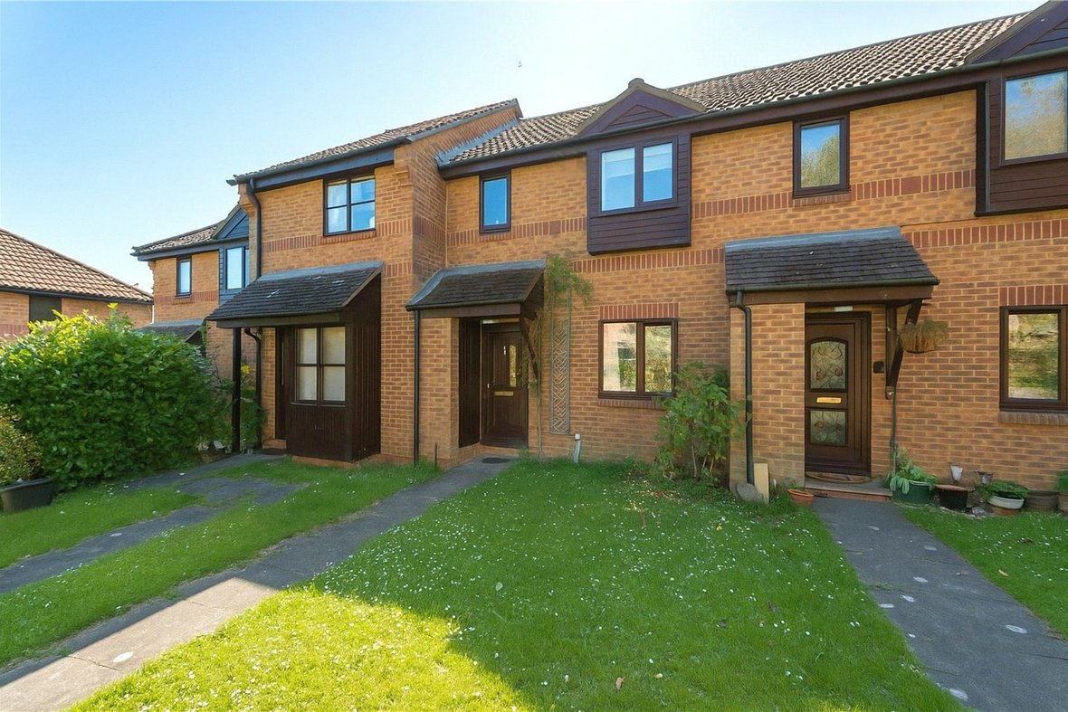 3 Bedroom House For SaleHouse For Sale in Mercers Row, St. Albans - View 1 - Collinson Hall