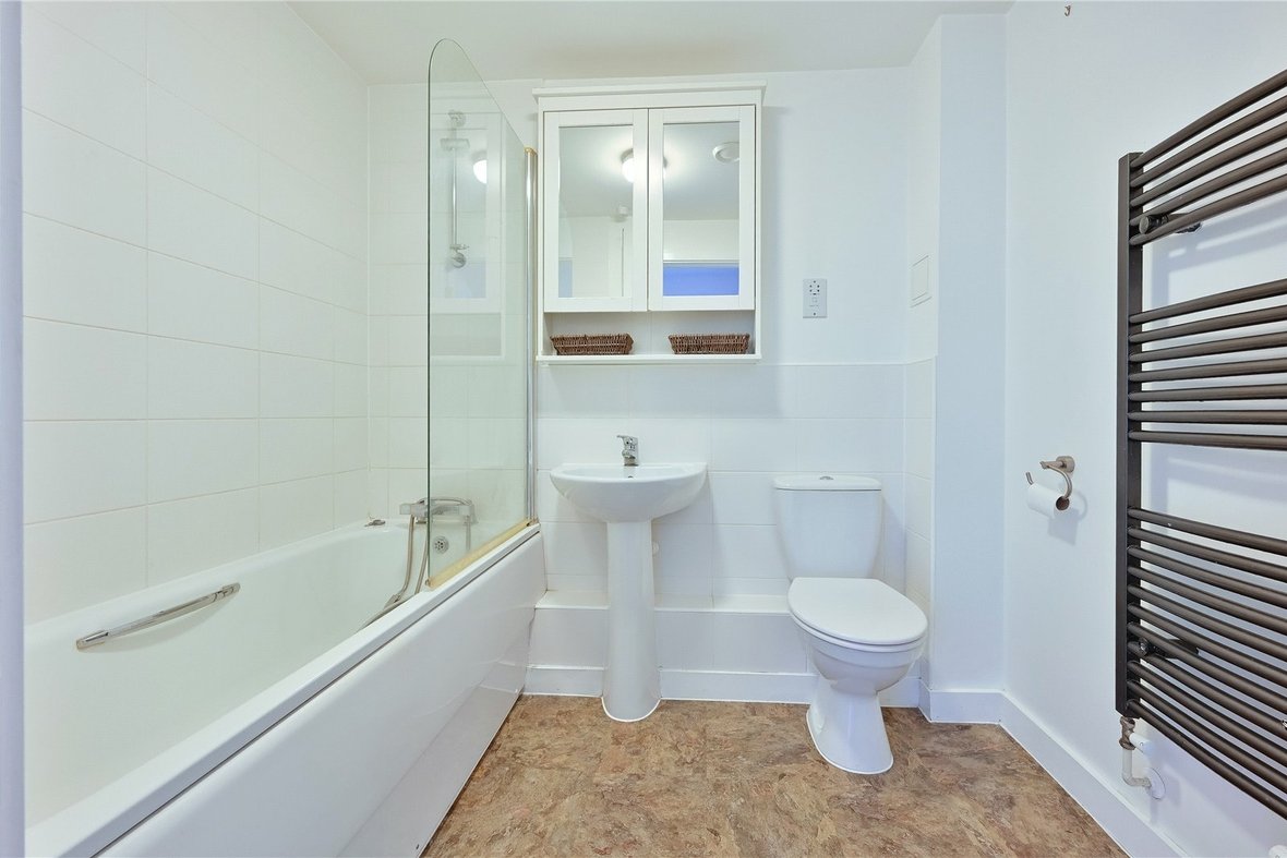 1 Bedroom Apartment New InstructionApartment New Instruction in Whitley Court Newsom Place, Hatfield Road, St. Albans - View 5 - Collinson Hall