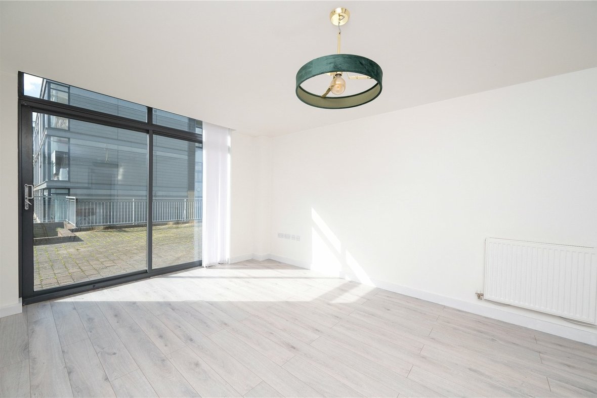 1 Bedroom Apartment Sold Subject to ContractApartment Sold Subject to Contract in Whitley Court Newsom Place, Hatfield Road, St. Albans - View 6 - Collinson Hall