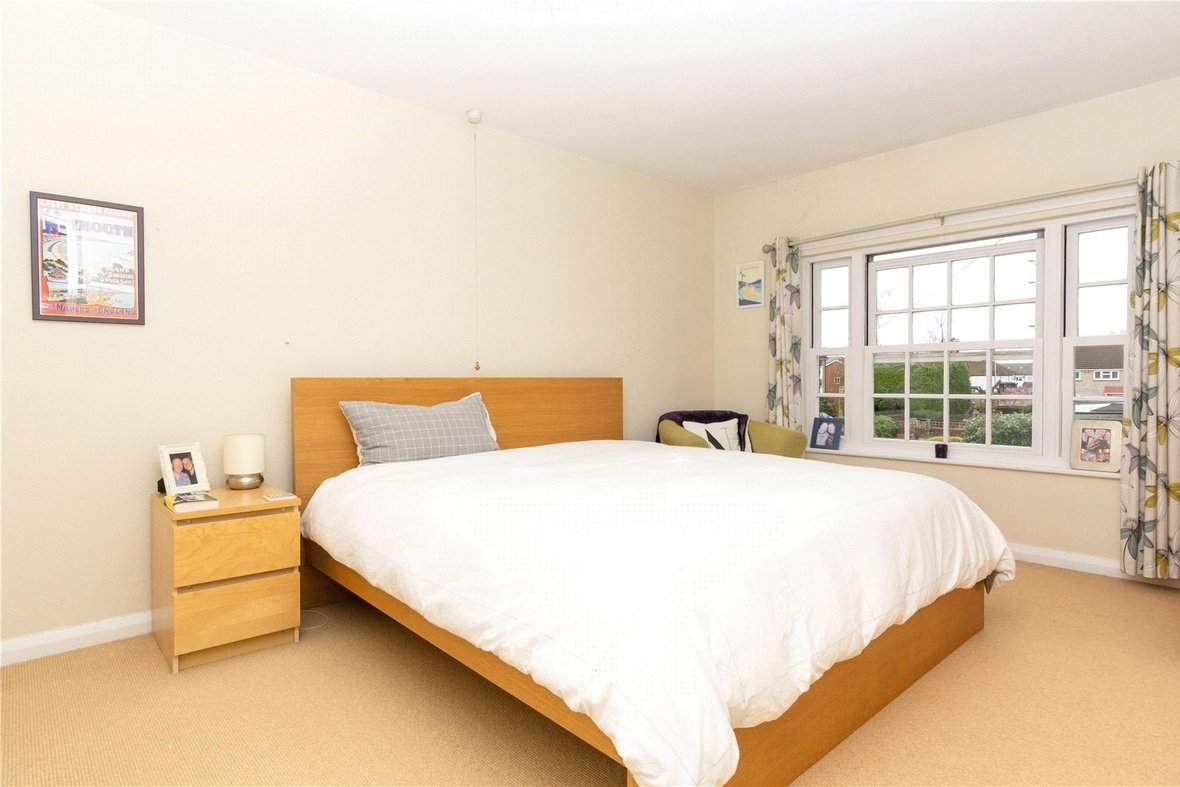 3 Bedroom House Let AgreedHouse Let Agreed in High Street, London Colney, St. Albans - View 3 - Collinson Hall
