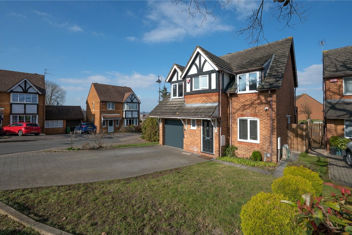 4 Bedroom House Sold Subject to ContractHouse Sold Subject to Contract in Raphael Close, Shenley, Radlett - View 13 - Collinson Hall